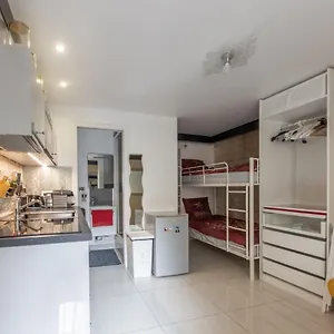 Studio A Et Desinfection Rigoureux Du Logis Parijs